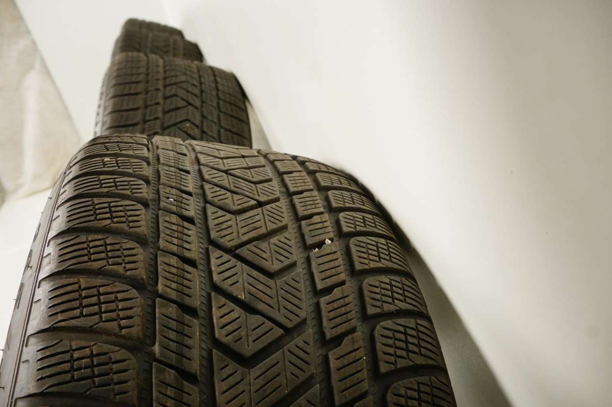 Audi 4KE E Tron E-Tron Winterreifen Winterräder 265 45 21 Zoll