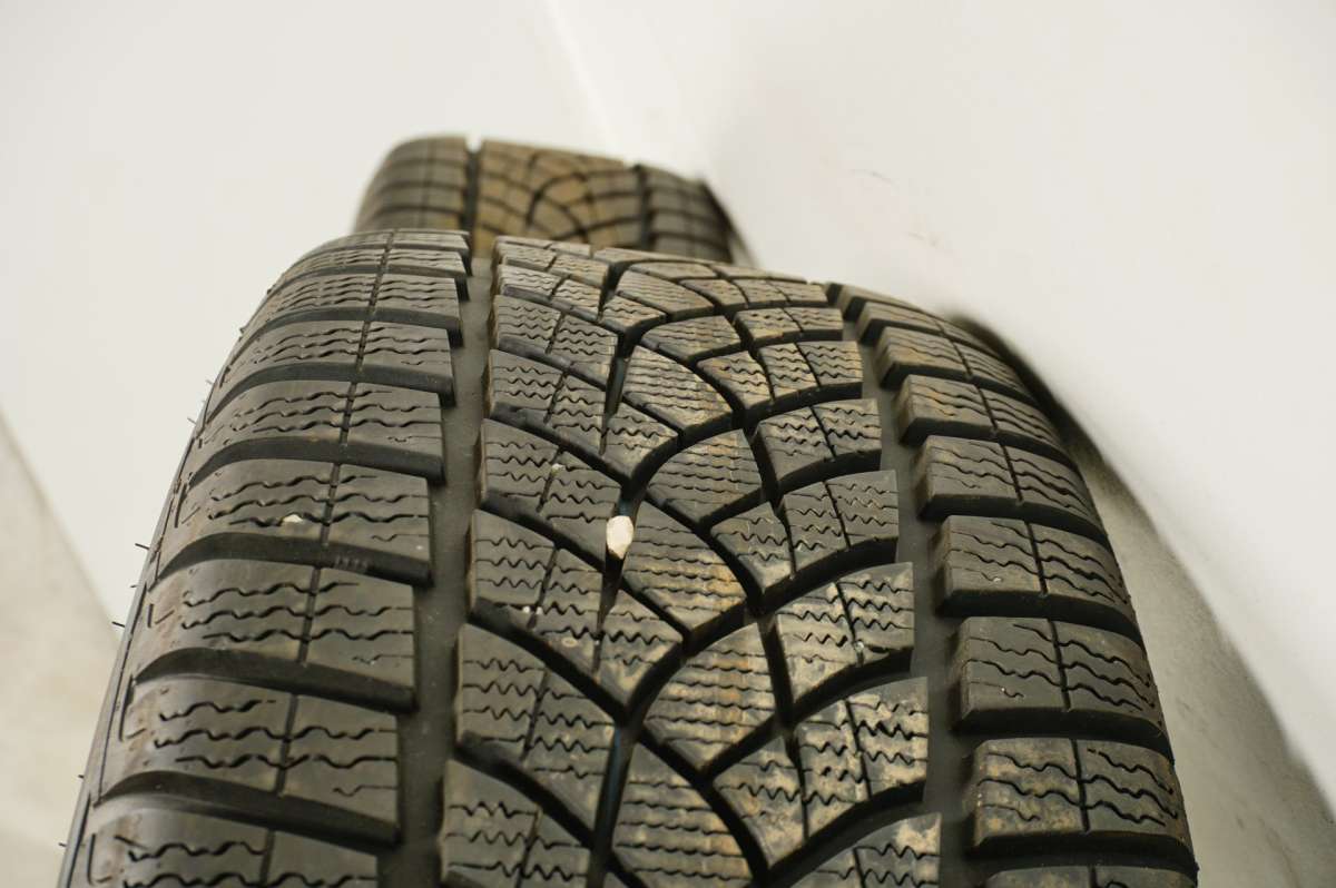 Audi Q3 83A F3 Winterreifen Winterräder 235 55 18 Zoll 8mm